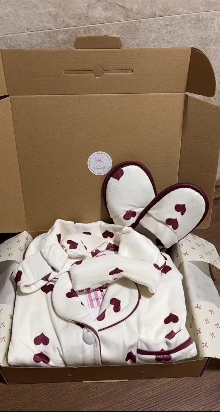 Heart print pyjamas and slippers in a kraft gift box