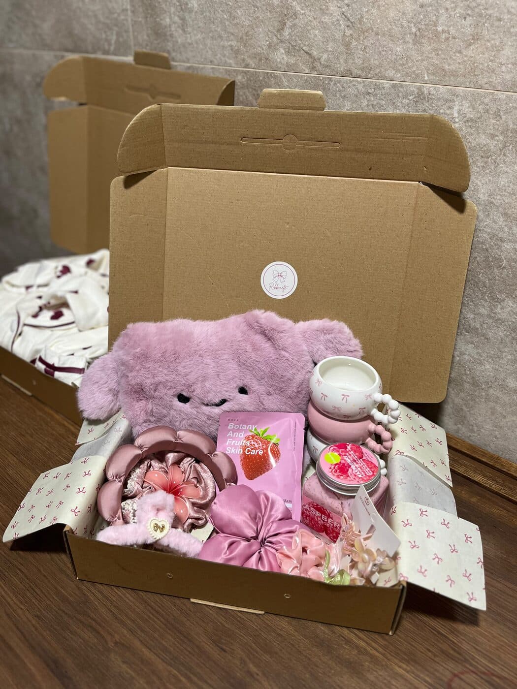Lilac plush gift box